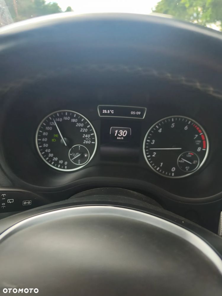 Mercedes-Benz Klasa B 180 (BlueEFFICIENCY) - 41