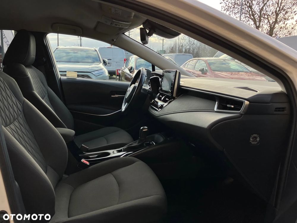 Toyota Corolla 1.8 Hybrid Comfort - 17