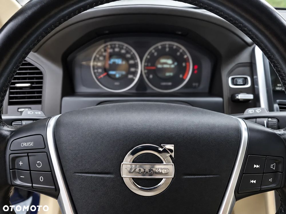 Volvo XC 60 D4 RDesign - 24