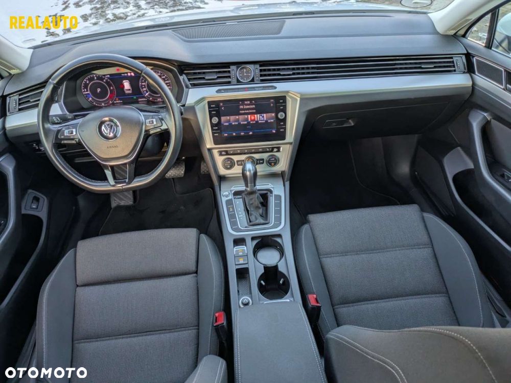 Volkswagen Passat - 6