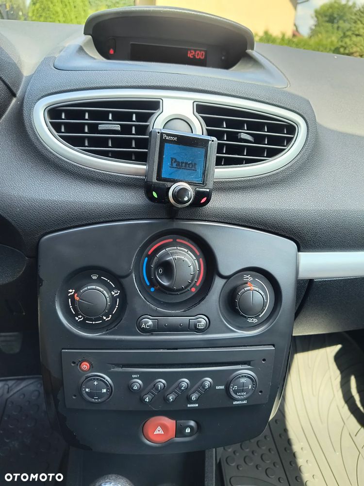 Renault Clio - 12