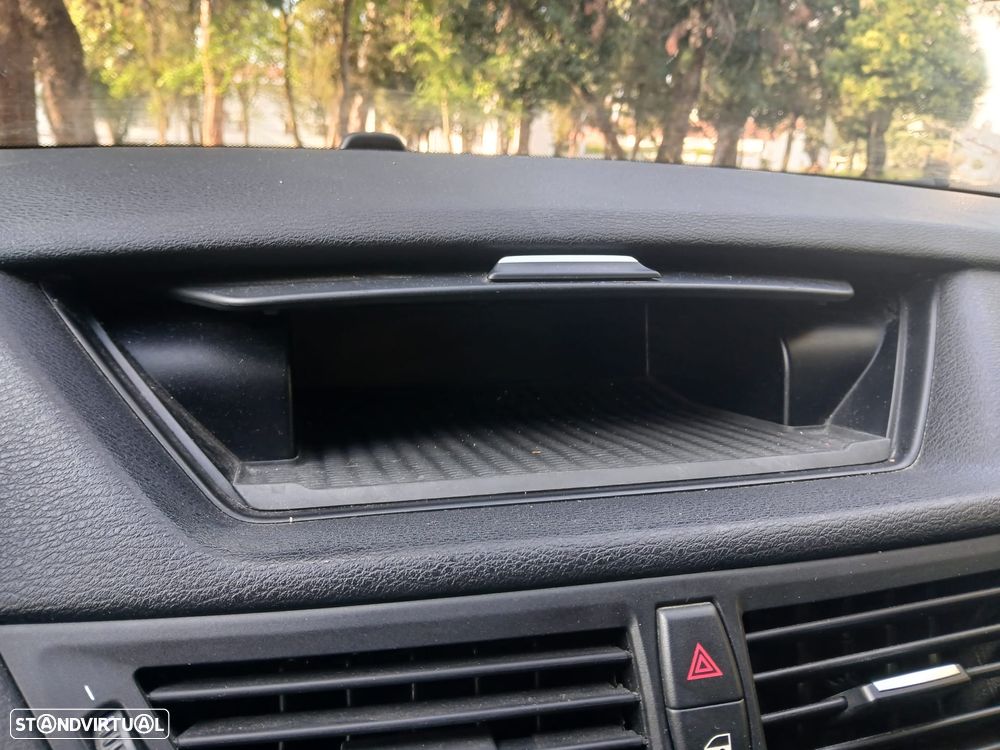 BMW X1 20 d sDrive - 21