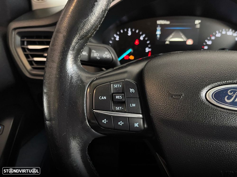 Ford Focus 1.5 TDCi EcoBlue Active Aut. - 31