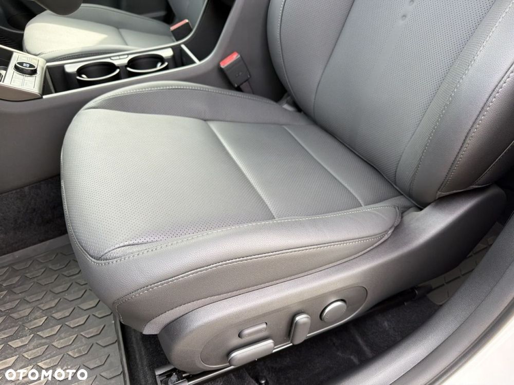 Hyundai Kona - 23