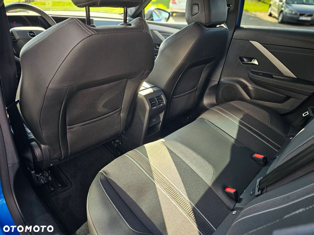 Opel Astra VI 1.2 T GS Line S&S - 8
