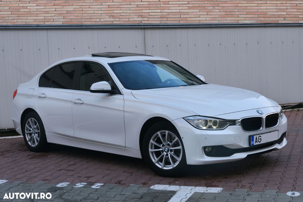 BMW Seria 3 320d Touring Aut. Blue Performance Sport Line - 2