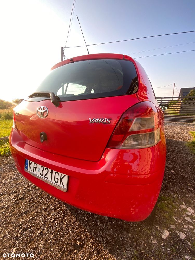 Toyota Yaris - 24