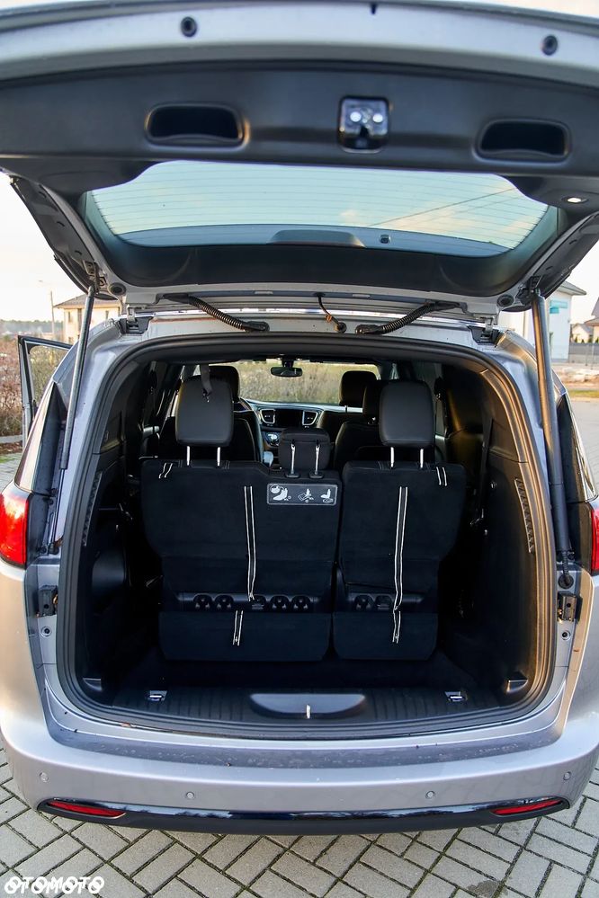 Chrysler Pacifica - 25