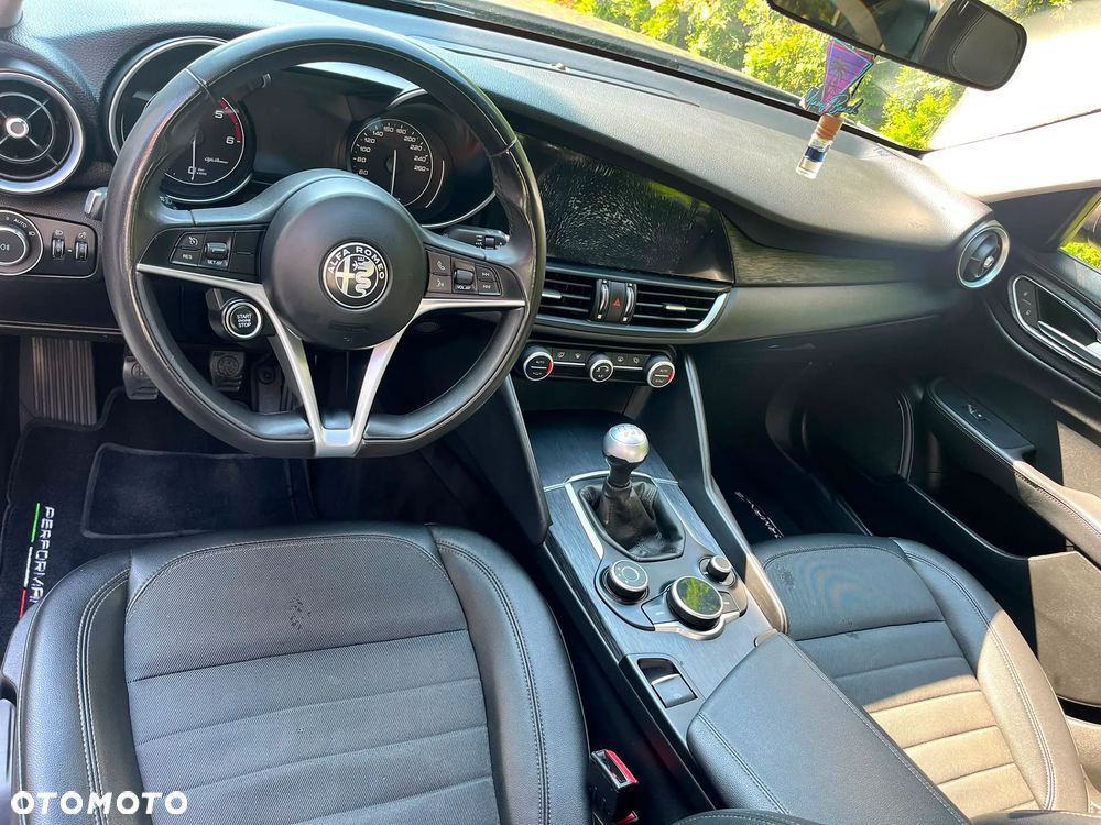 Alfa Romeo Giulia 2.2 D Turbo Super - 9