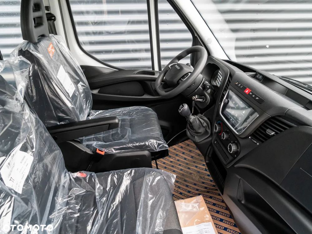 Iveco Daily 35S18HD doka ze skrzynią fabryczną - 8