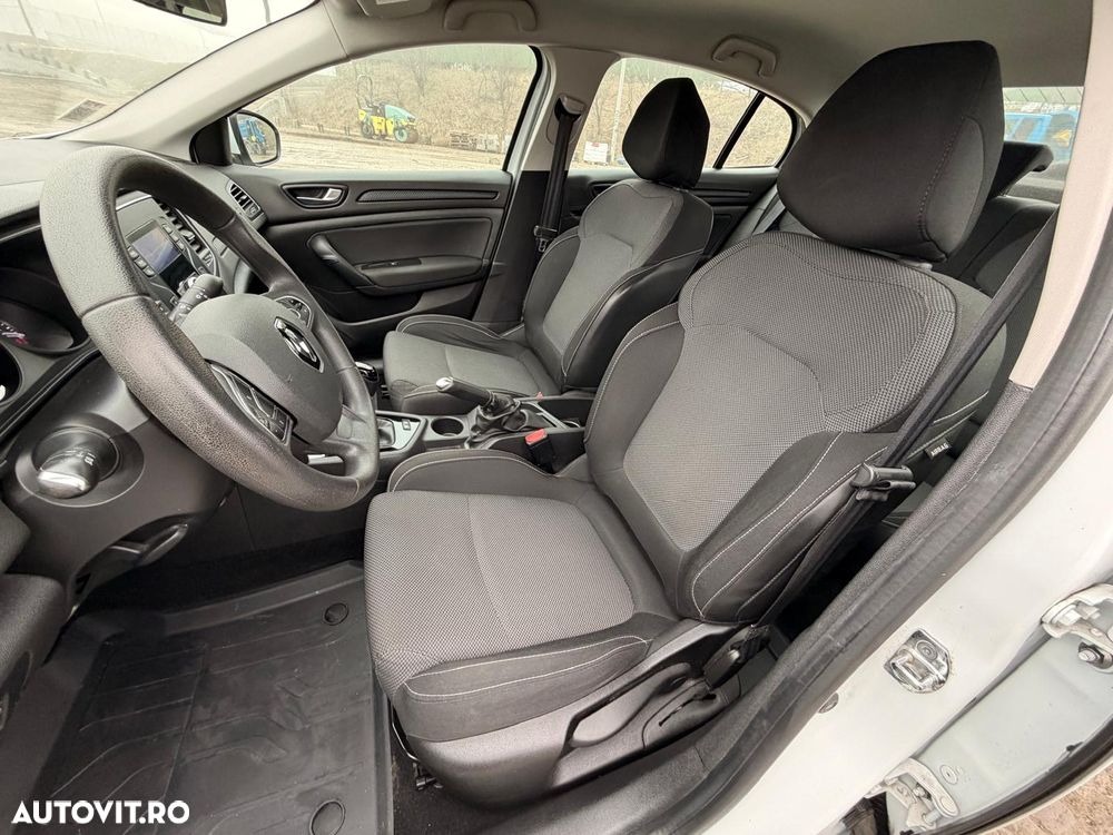 Renault Megane TCe Business - 9