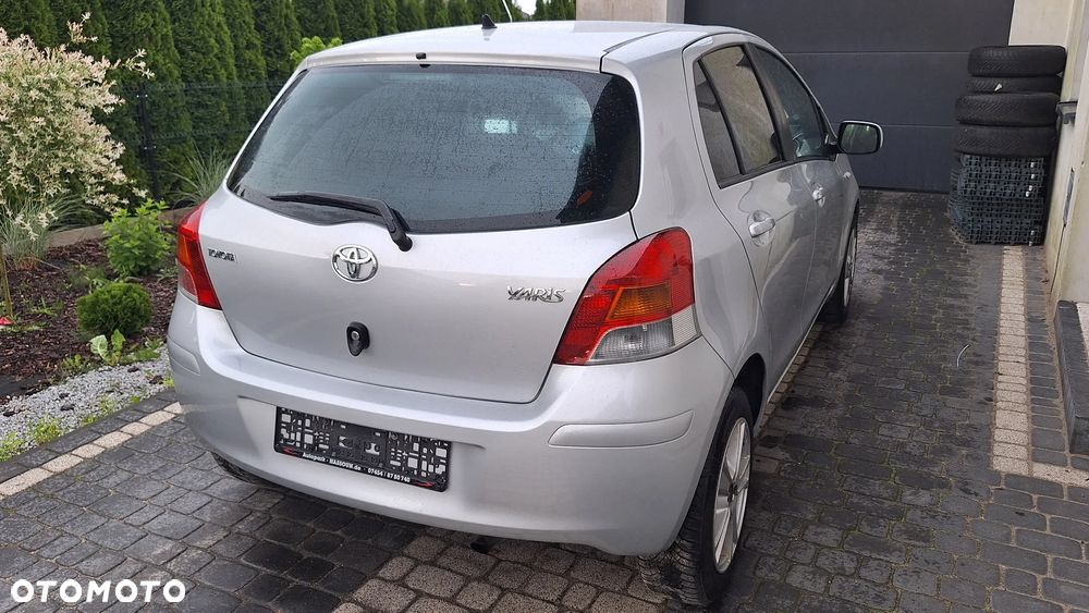 Toyota Yaris 1.33 VVT-i Executive - 6