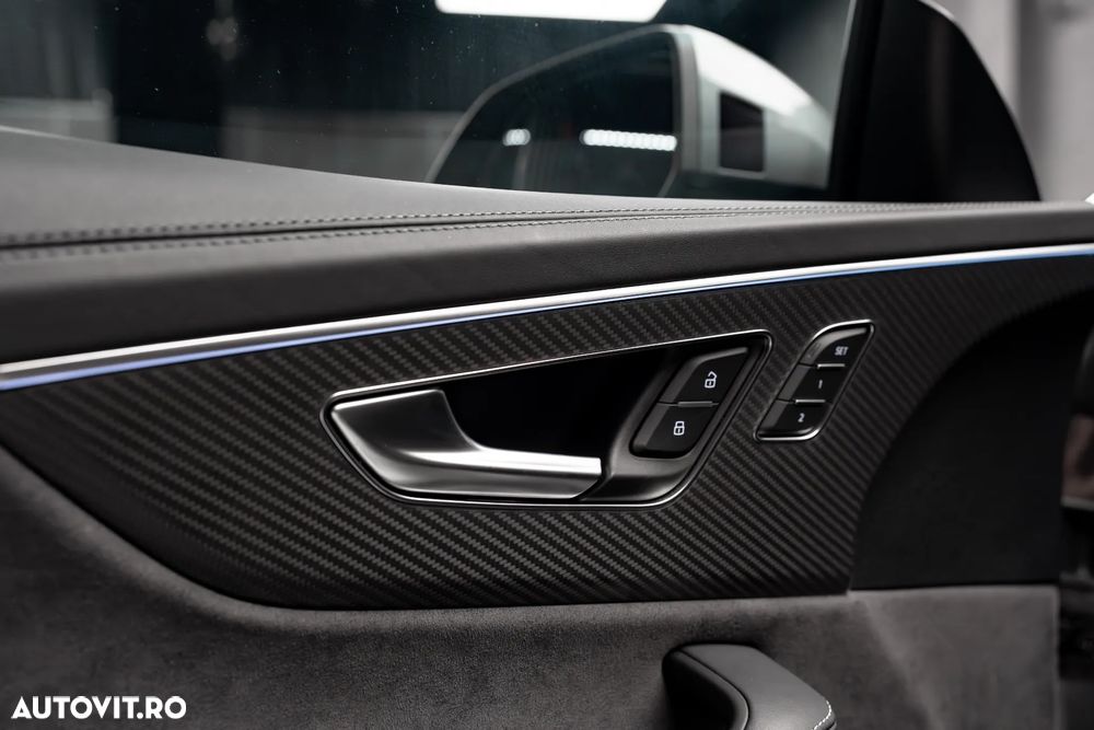 Audi Q8 55 TFSI e quattro Tiptronic PHEV - 12