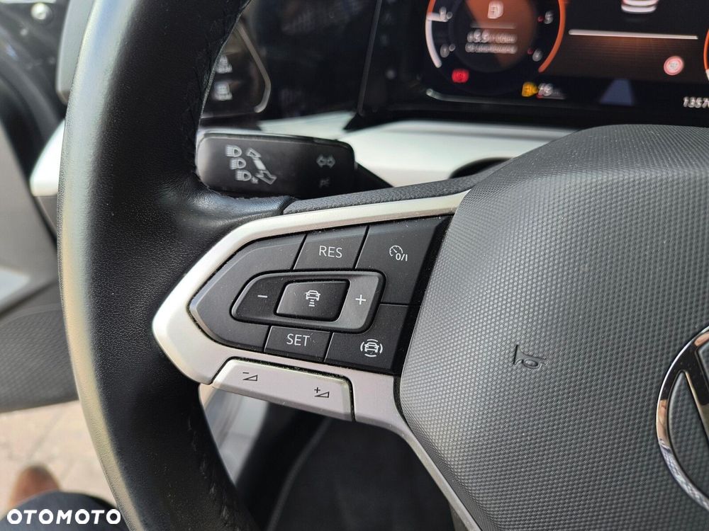 Volkswagen Golf - 20
