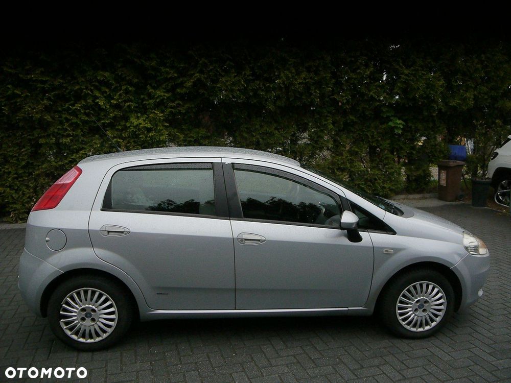 Fiat Grande Punto - 11