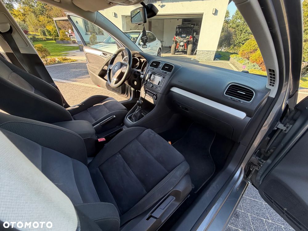Volkswagen Golf - 14