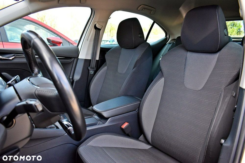 Skoda Octavia 1.5 TSI ACT Ambition - 12