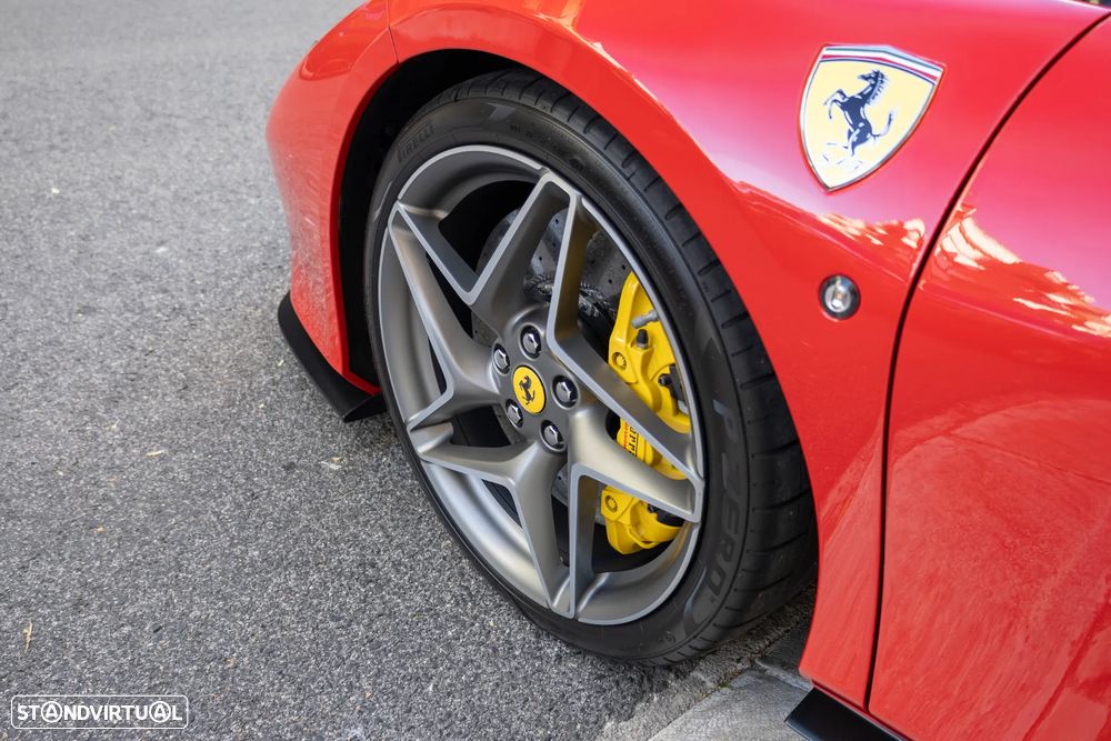 Ferrari F8 Tributo 3.9 Twin-Turbo V8 — photo 4