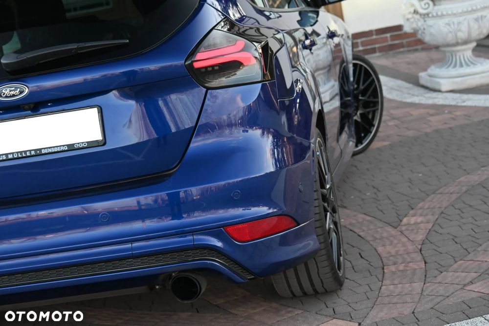 Ford Focus SW 1.5 EcoBoost S&S ST-LINE - 23
