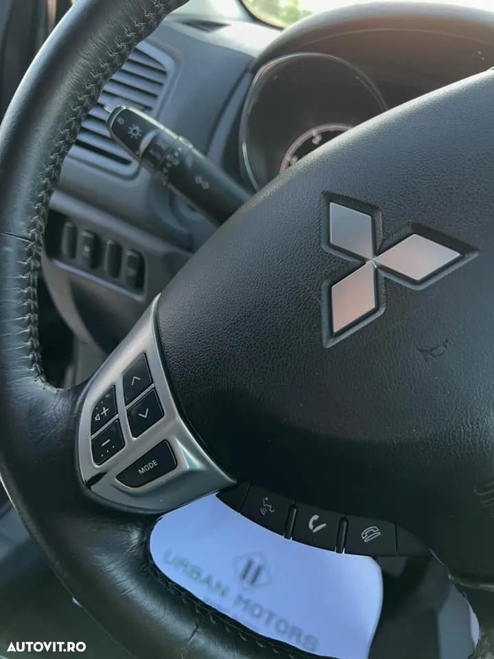 Mitsubishi ASX 1.8 DI-D 4WD Instyle - 28