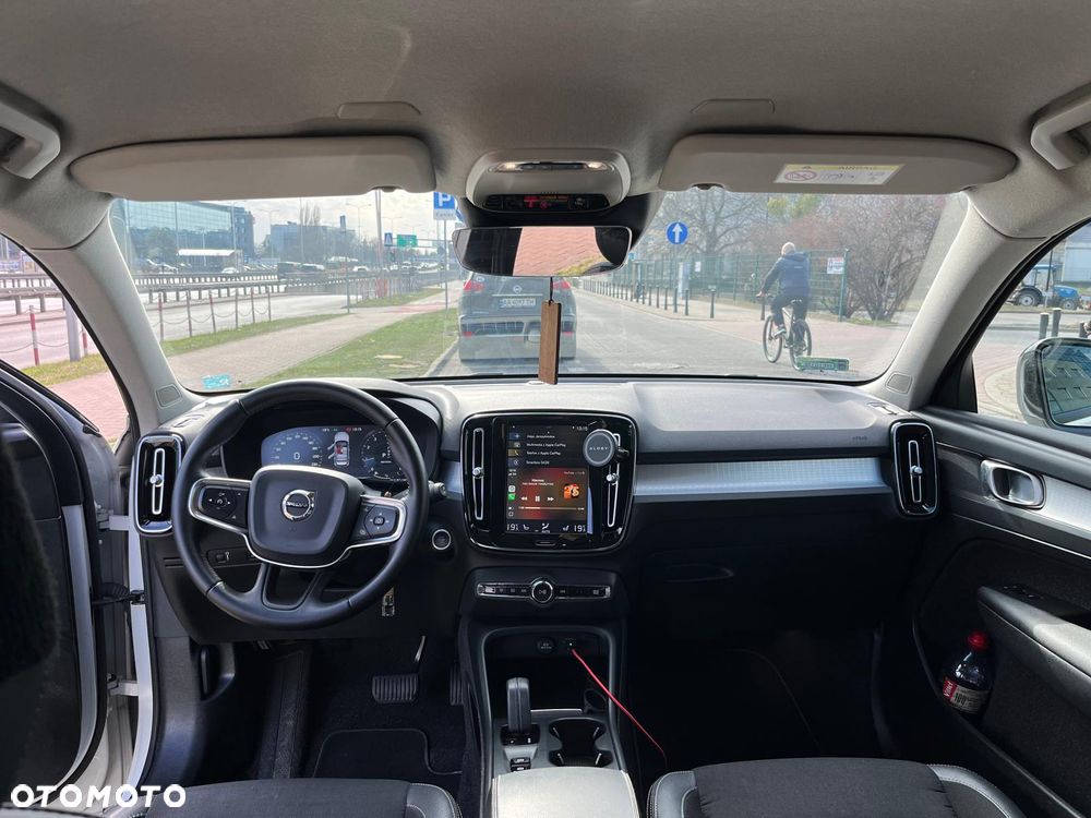 Volvo XC 40 T3 Momentum Pro - 9