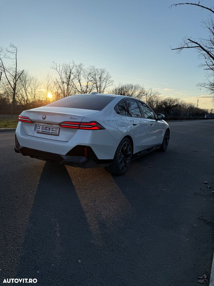 BMW Seria 5 520i AT MHEV - 3