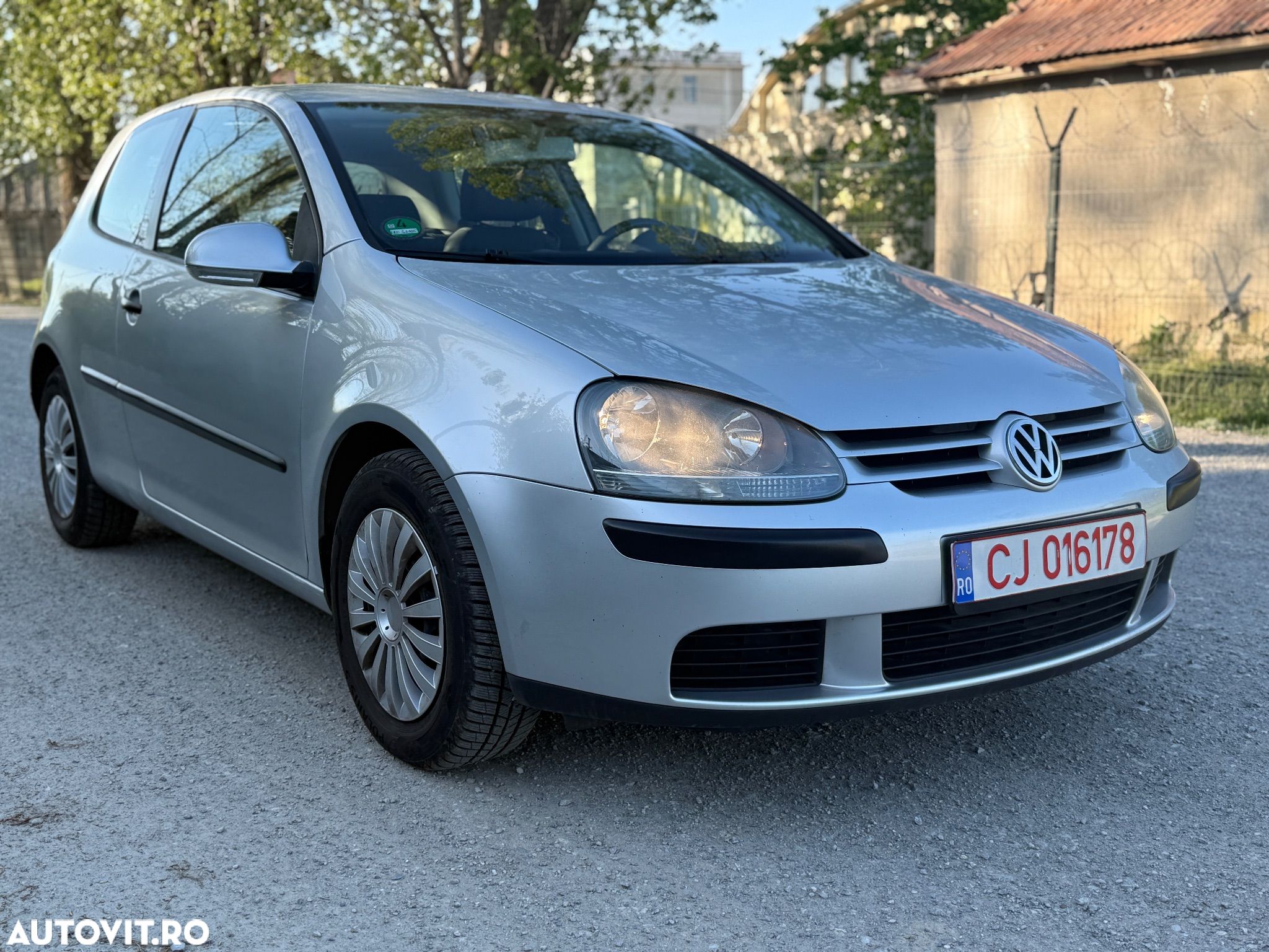 Volkswagen Golf 1.4 Trendline - 1