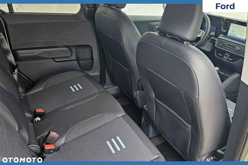 Ford Tourneo Courier - 11
