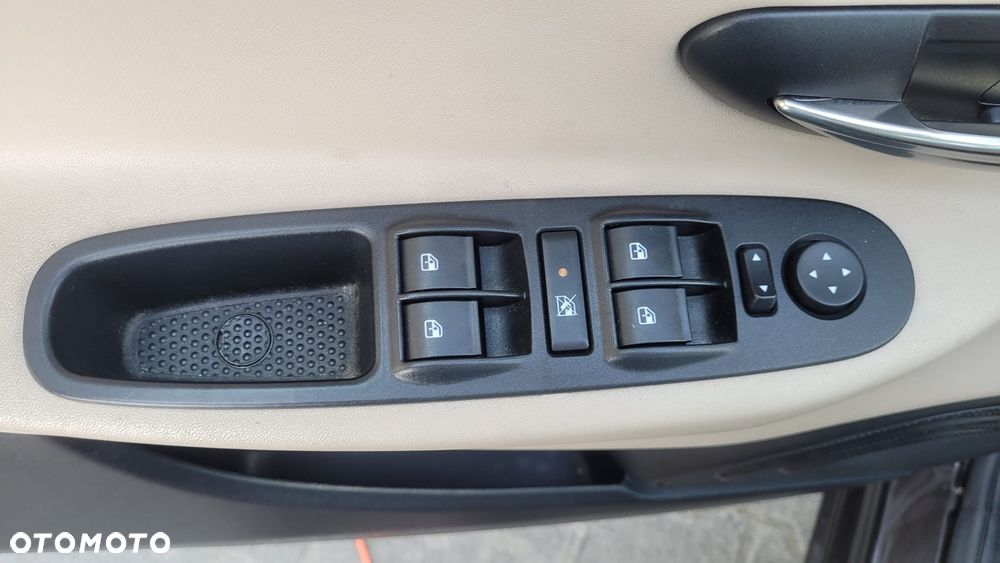 Lancia Ypsilon Y 0.9 TwinAir Turbo 8V Automatik Platinum - 19