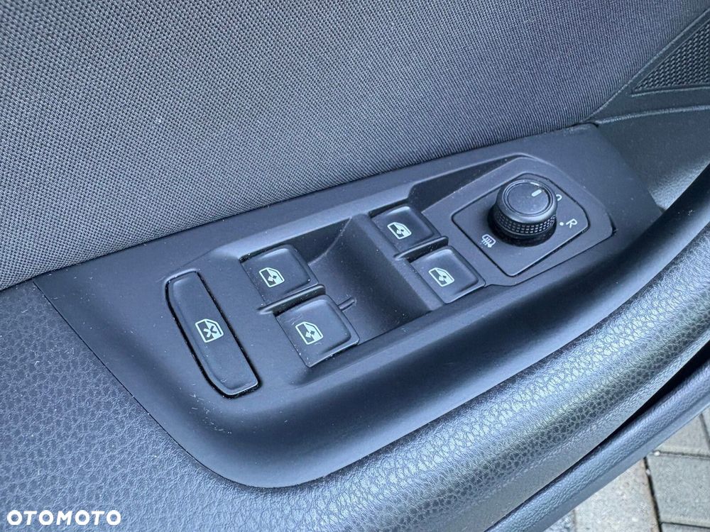 Volkswagen Passat - 20
