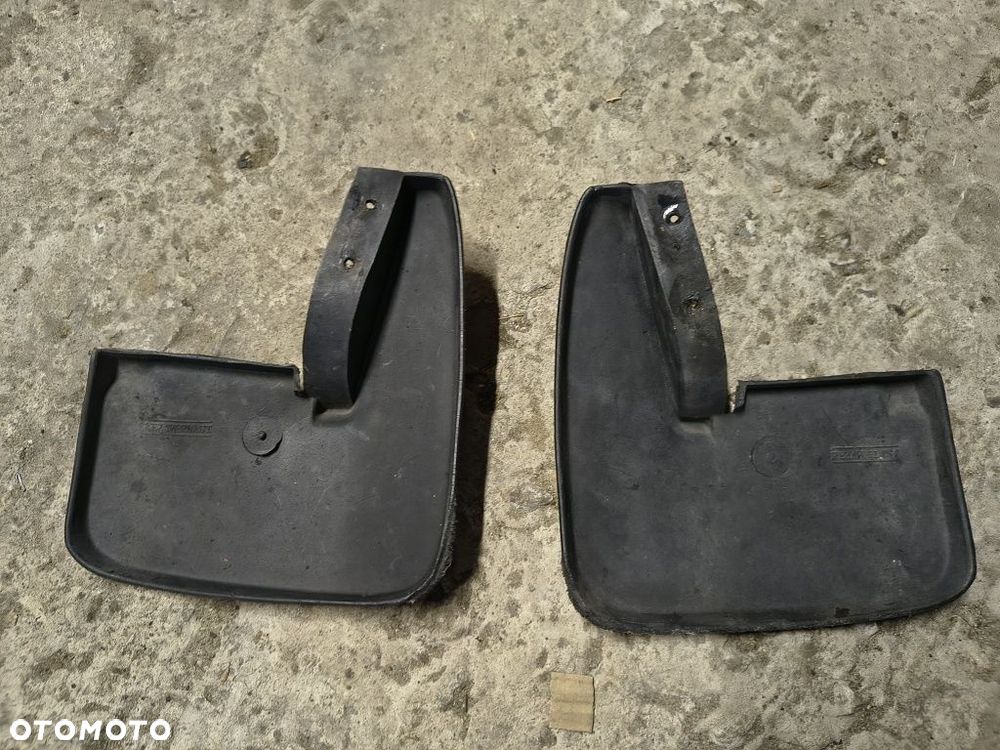 Chlapacze przednie Fiat 126p Maluch EL elegant - 2