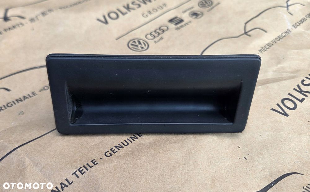 vw audi oe klamka klapy bagażnika 5n0827566t jak nowa - 1