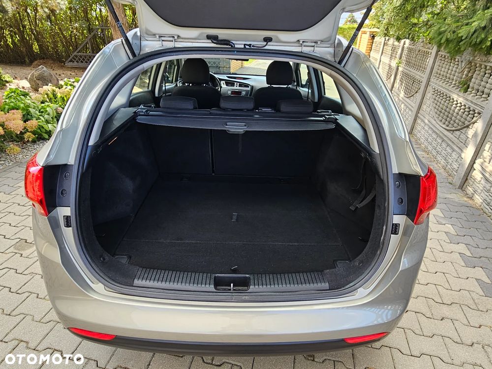 Kia Ceed 1.4 CVVT Attract - 14