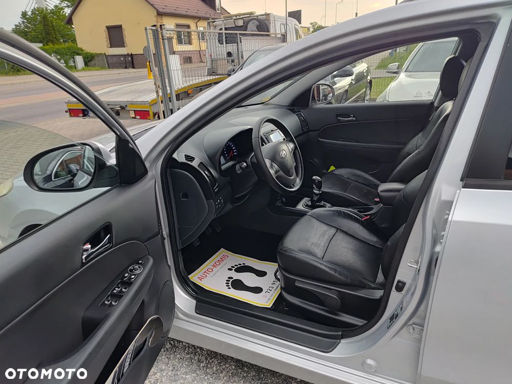 Hyundai i30 1.6 CRDi Blue Style - 14