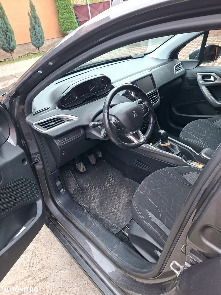 Peugeot 2008 - 9