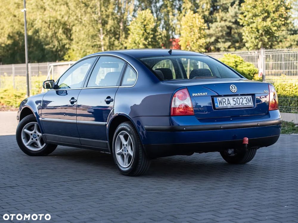 Volkswagen Passat - 10