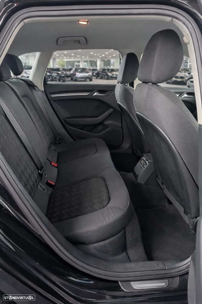 Audi A3 Sportback 1.6 TDI Attraction - 9