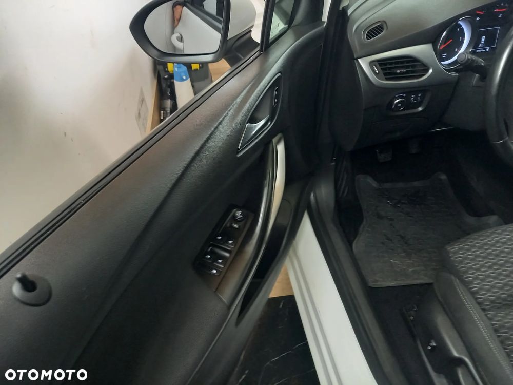 Opel Astra - 12