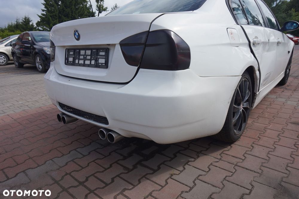 ZDERZAK TYLNY 3 E90 SEDAN A34 M-PAKIET BIAŁY BMW 2004-2008 - 2
