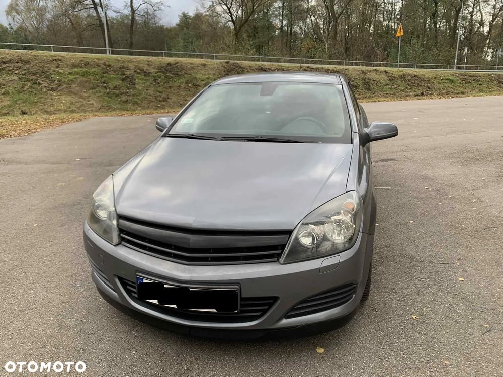 Opel Astra GTC 2.0 Turbo Cosmo - 2