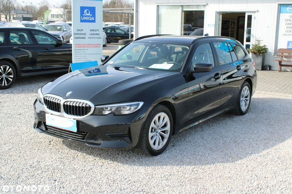 BMW 3 Series 2021 photo 2