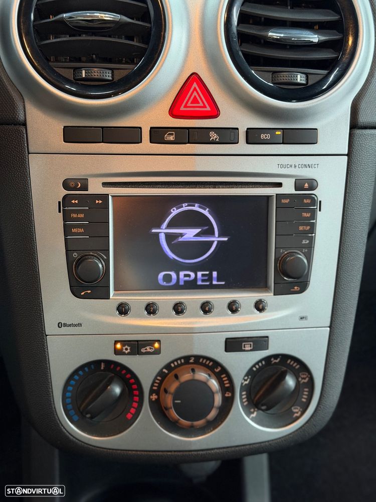 Opel Corsa 1.2 Cosmo - 27