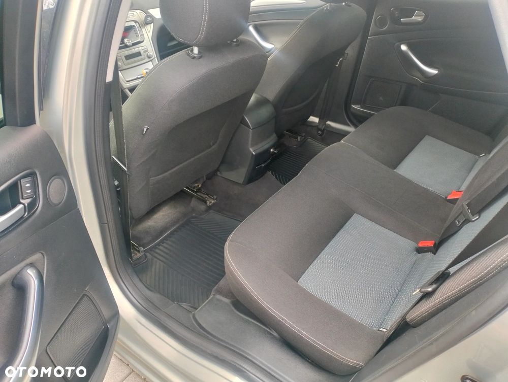 Ford Mondeo 2.0 TDCi EConetic - 13