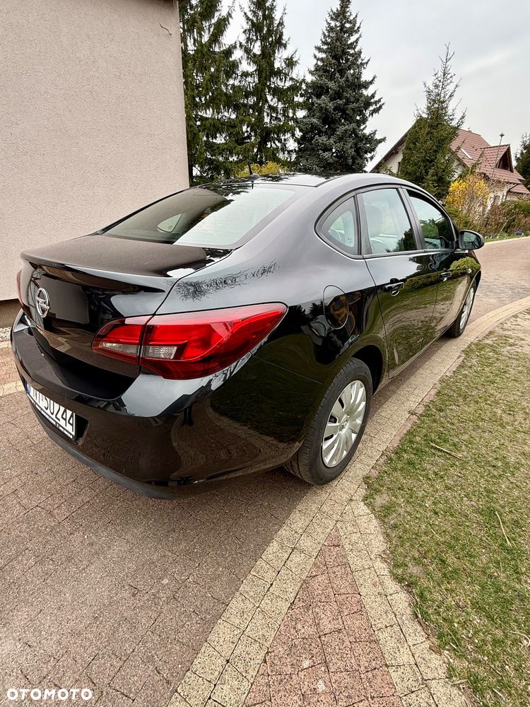 Opel Astra 1.6 Essentia - 6