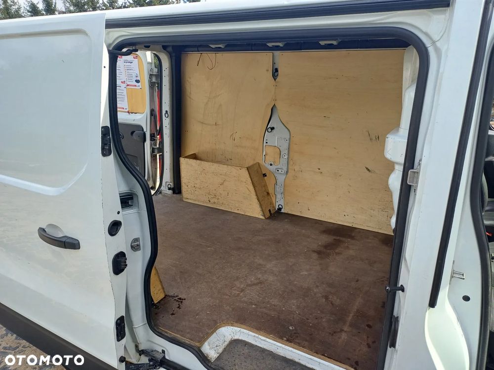 Renault Trafic - 12