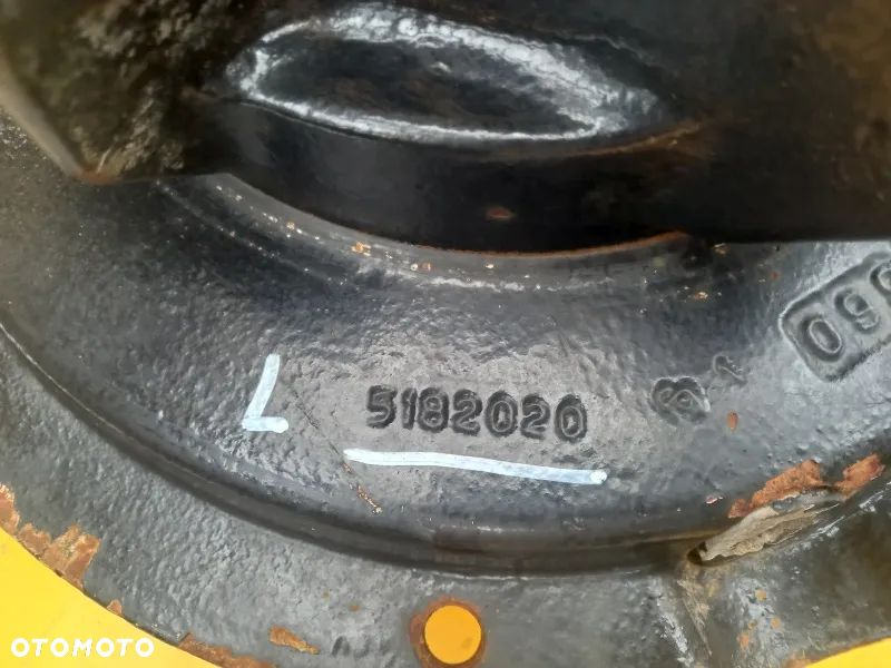 Piasta przedniej osi z hamulcami New Holland TM190 - 2