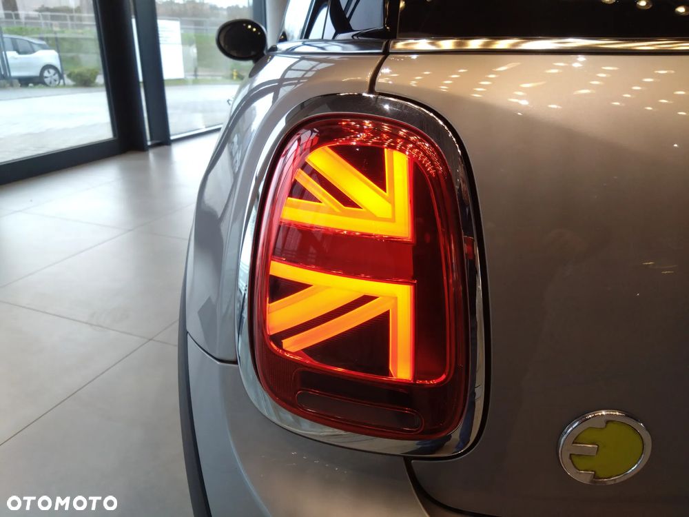 MINI Cooper SE Electric Trim - 12