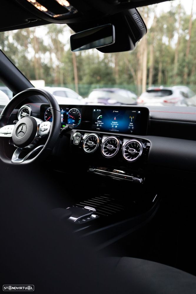 Mercedes-Benz CLA 250 e Shooting Brake AMG Line - 11
