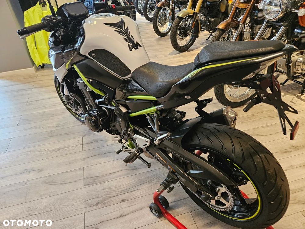 Kawasaki Z 900 - 6