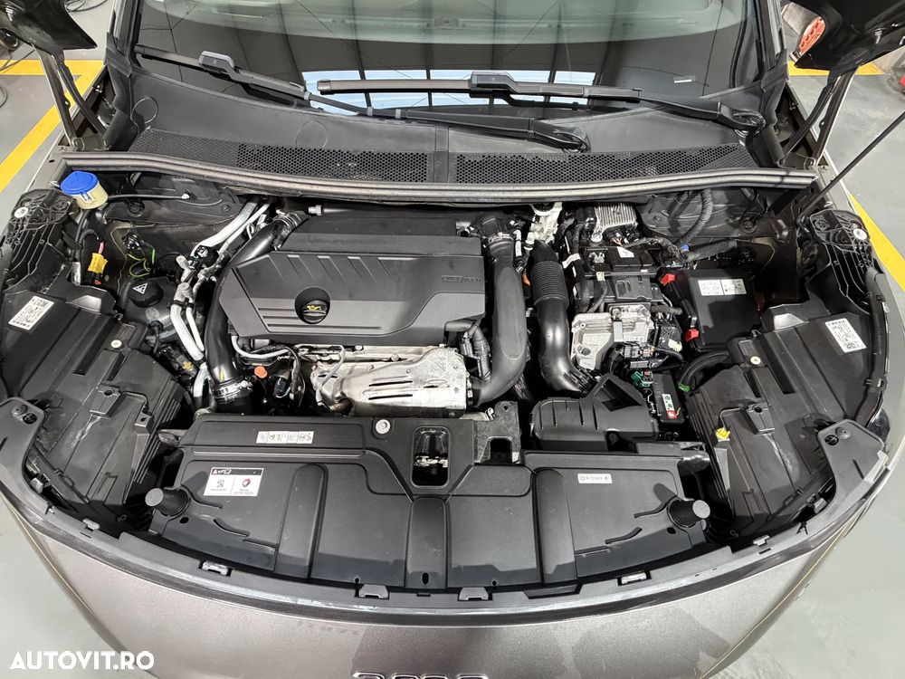 Peugeot 3008 Hybrid 225 e-EAT8 GT Pack - 31
